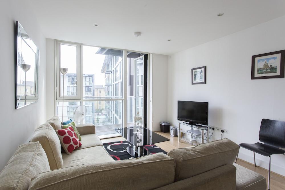 Times Square Serviced Apartments Лондон Екстер'єр фото